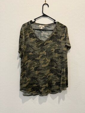 Style & Co. Olive Green Camo V-Neck Short Sleeve Top
